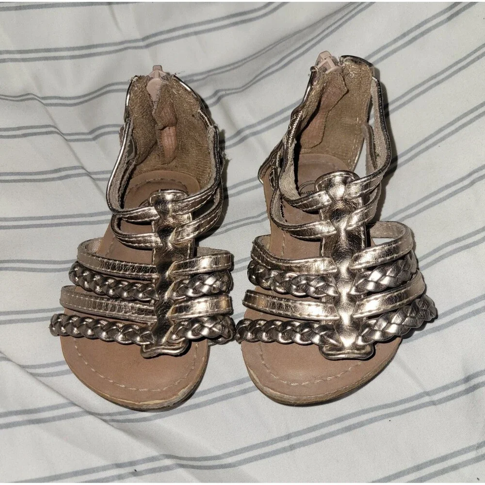 Wonder Nation sandals